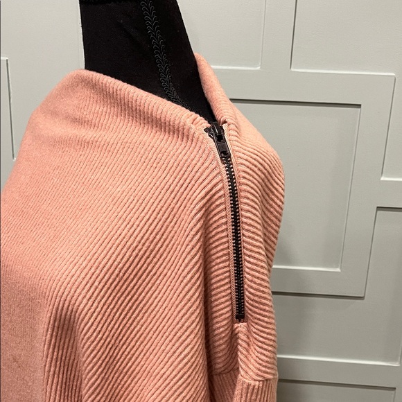 THML Off-the-Shoulder Sweater - Rose and Light Gray - Picture 3 of 5